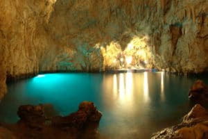 amalfi boat tours - the emerald grotto amalfi boat tours - the emerald grotto